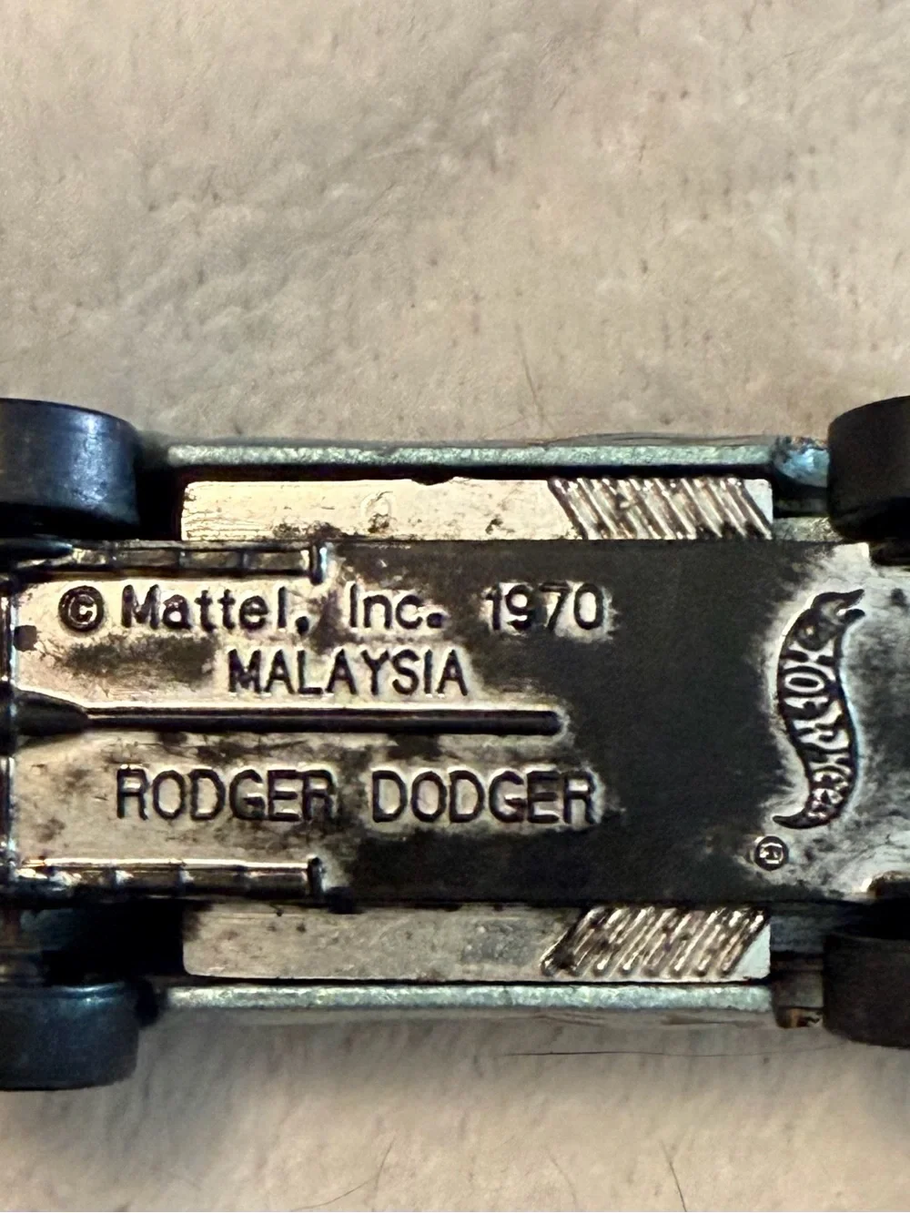 Hot Wheels 2005 Rodger Dodger Blue Flamed Redline 1:64